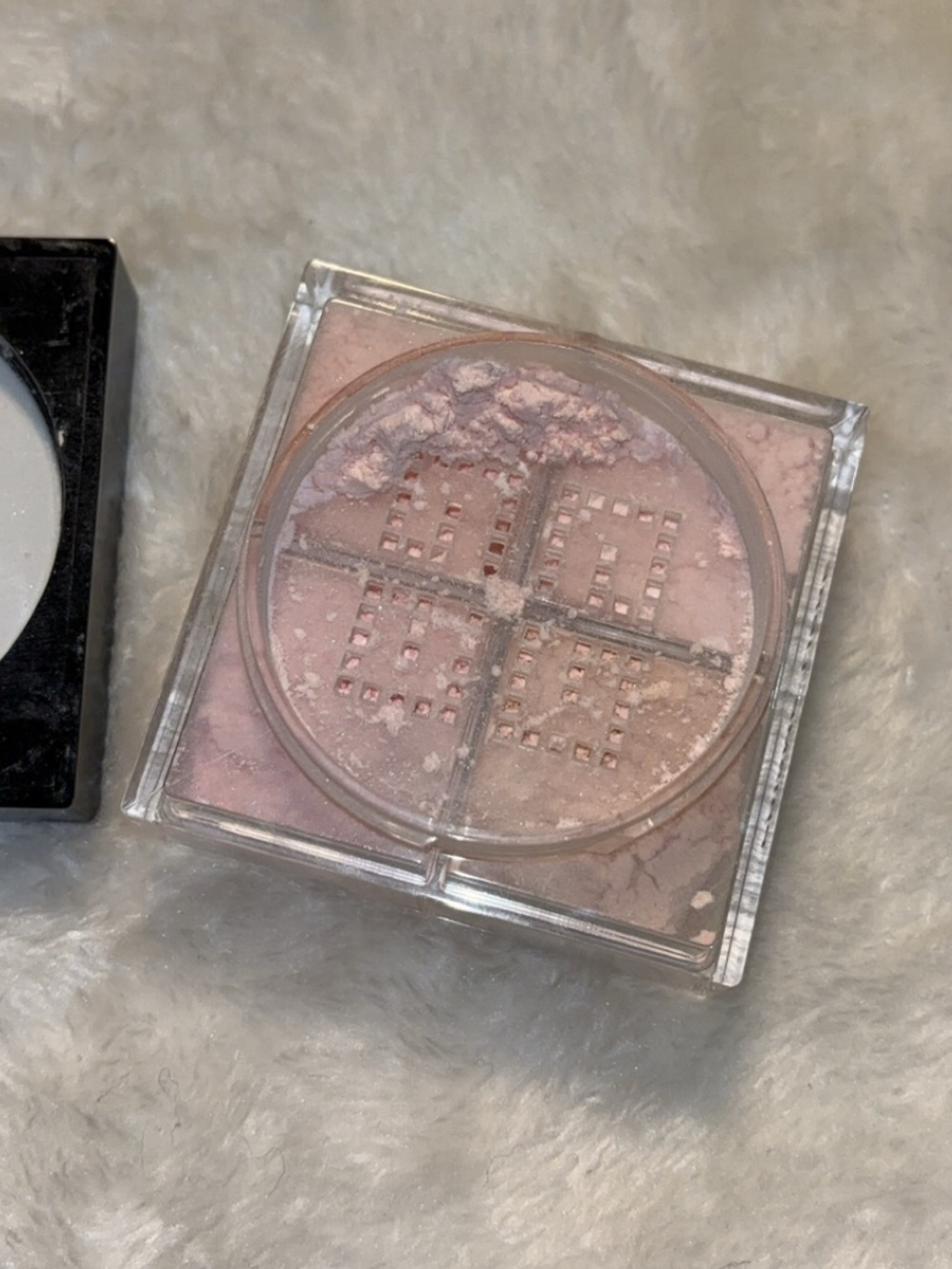 Givenchy Prisme Libre 4-color Loose Powder (mini) - Picture 5 of 11